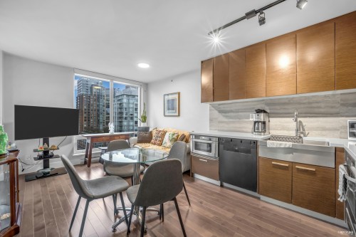 1602-535 Smithe Street, Vancouver, BC 