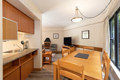 6G-2561 Tricouni Place, Whistler, BC 