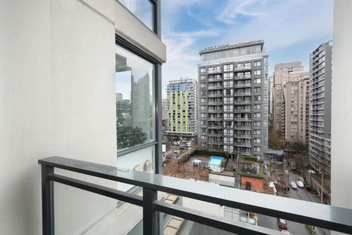 1205-1082 Seymour Street, Vancouver, BC 