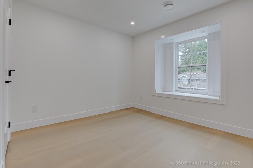 3252 Allan Road, North Vancouver, BC 