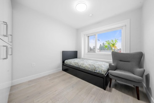 6751 Knight Street, Vancouver, BC 