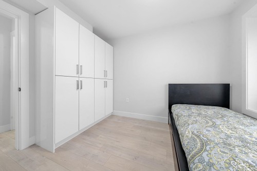 6751 Knight Street, Vancouver, BC 