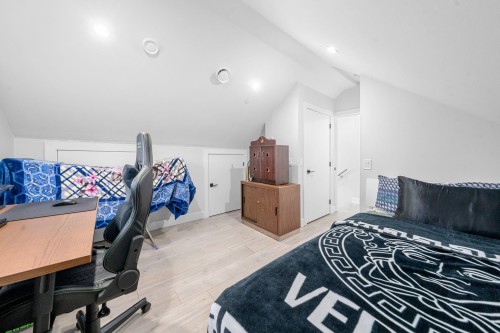 6751 Knight Street, Vancouver, BC 