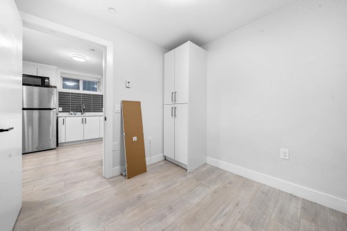 6751 Knight Street, Vancouver, BC 