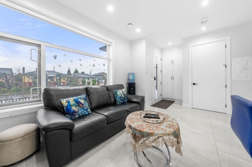 6751 Knight Street, Vancouver, BC 