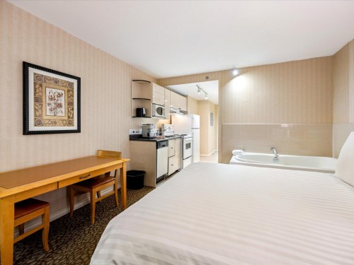 215-4319 Main Street, Whistler, BC 