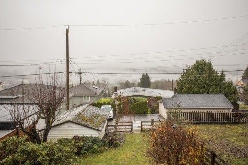 11 Hythe Avenue, Burnaby, BC 