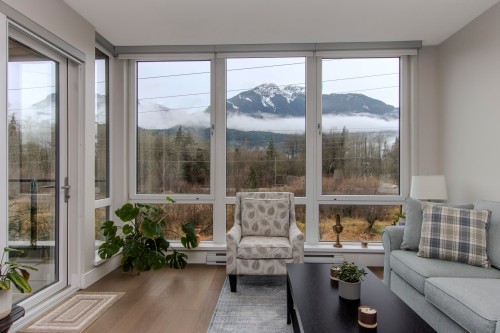 202-1870 Dowad Drive, Squamish, BC 