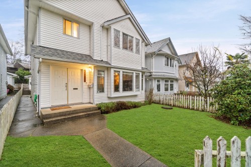 3529 Napier Street, Vancouver, BC 