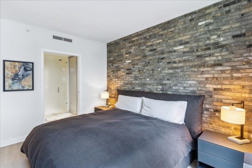 402-1477 Pender Street W, Vancouver, BC 