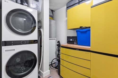 402-1477 Pender Street W, Vancouver, BC 