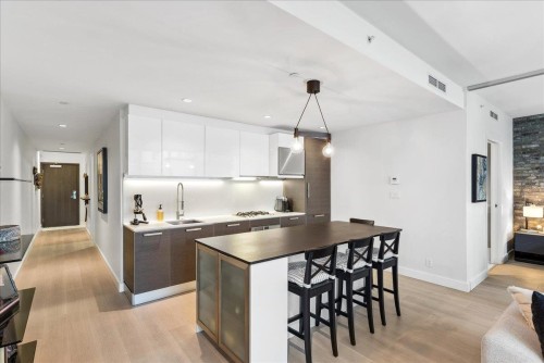 402-1477 Pender Street W, Vancouver, BC 