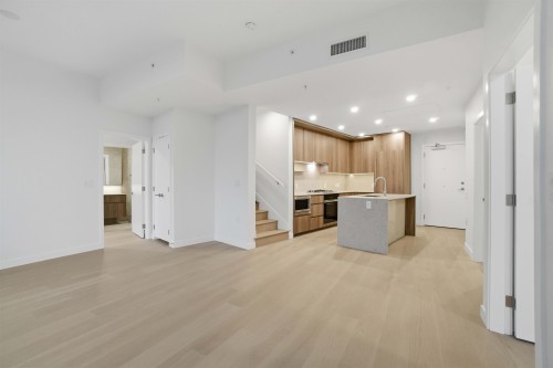 608-5212 Cambie Street, Vancouver, BC 