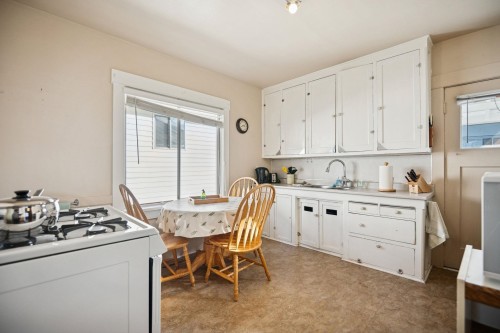 2258 Kitchener Street, Vancouver, BC 