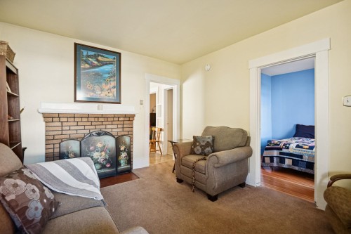 2258 Kitchener Street, Vancouver, BC 