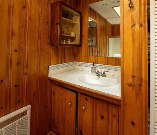 22 Brighton Beach, North Vancouver, BC 