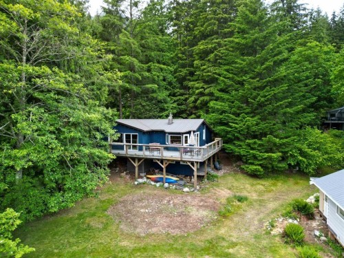 22 Brighton Beach, North Vancouver, BC 