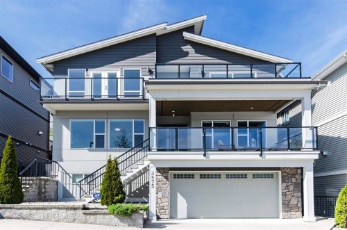 3575 Brownlee Avenue, Coquitlam, BC 
