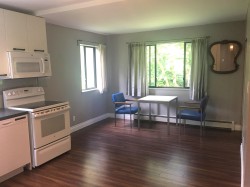 Main floor-1634 Deep Cove Road  North Vancouver, BC V7G 1S5