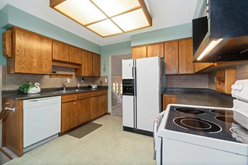 814 Kelvin Street, Coquitlam, BC 