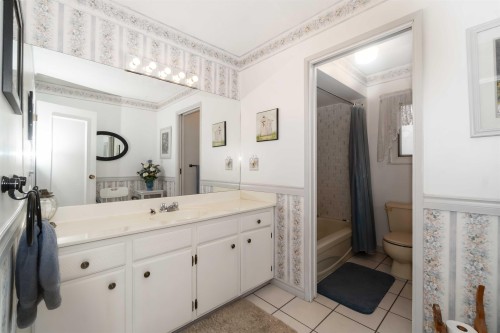 814 Kelvin Street, Coquitlam, BC 