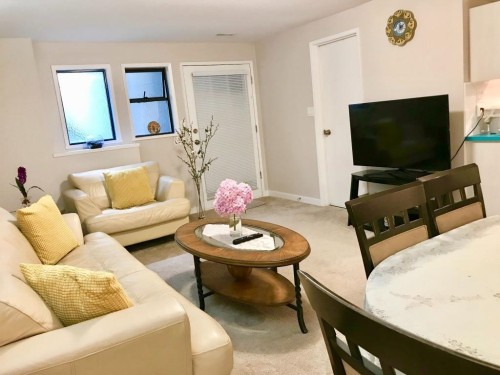 6486 Bruce Street, West Vancouver, BC 