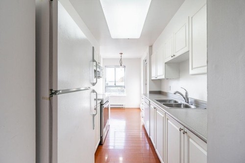 211-223 Mountain Highway, North Vancouver, BC 