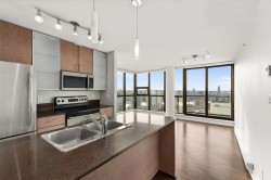 3403-909 Mainland Street  Vancouver, BC V6B 1T7