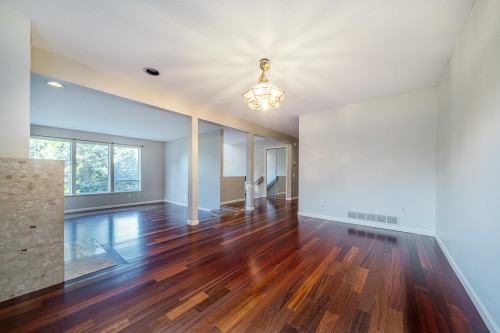 5456 Keith Road, West Vancouver, BC 