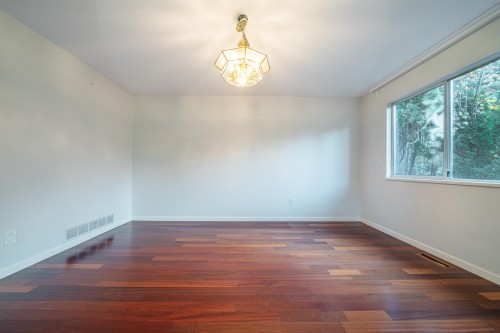 5456 Keith Road, West Vancouver, BC 