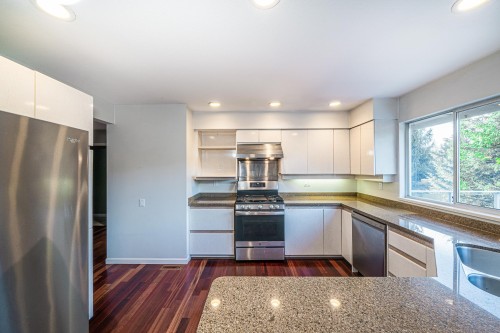 5456 Keith Road, West Vancouver, BC 