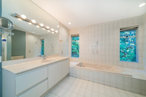 5456 Keith Road, West Vancouver, BC 