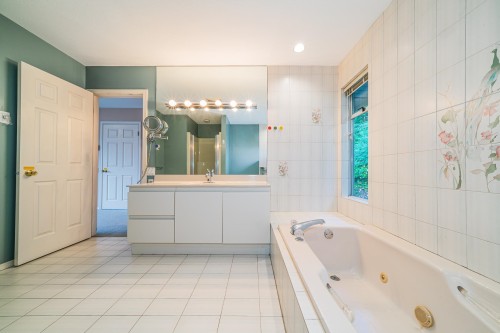 5456 Keith Road, West Vancouver, BC 