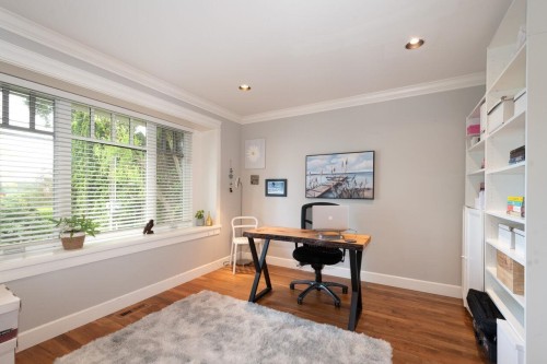 1050 11Th Street, West Vancouver, BC 