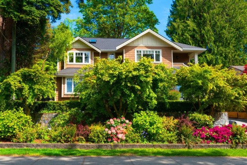 1050 11Th Street, West Vancouver, BC 