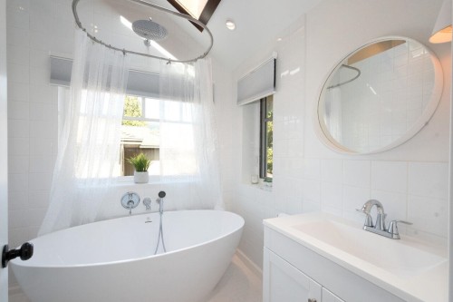 1050 11Th Street, West Vancouver, BC 