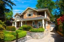 1050 11Th Street, West Vancouver, BC 
