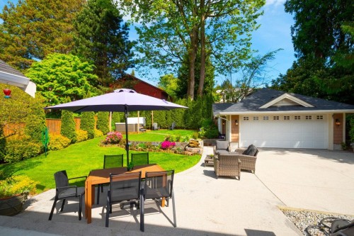 1050 11Th Street, West Vancouver, BC 