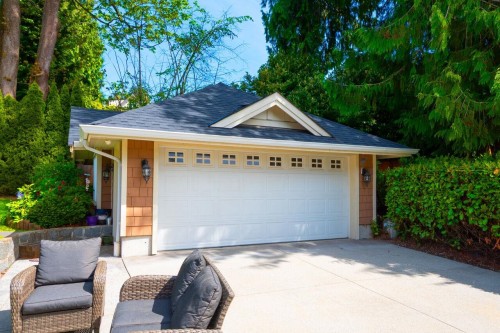 1050 11Th Street, West Vancouver, BC 