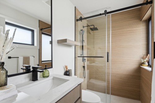 101-1038 Delestre Avenue, Coquitlam, BC 