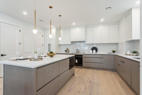 101-1038 Delestre Avenue, Coquitlam, BC 