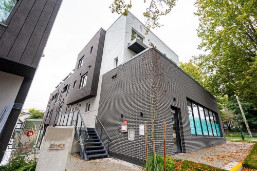 110-2085 1St Avenue E, Vancouver, BC 