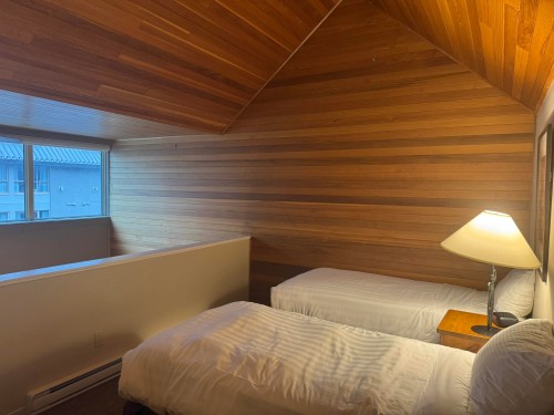 207/307-4321 Village Gate (Week 9) Boulevard, Whistler, BC 