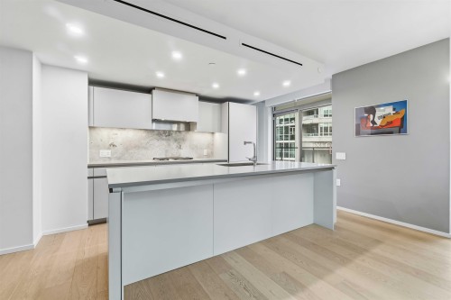 1002-889 Pacific Street, Vancouver, BC 