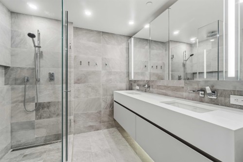 1002-889 Pacific Street, Vancouver, BC 