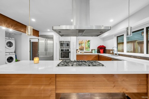 4066 Norwood Avenue, North Vancouver, BC 