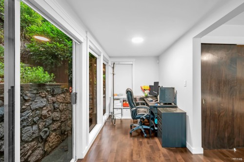 4066 Norwood Avenue, North Vancouver, BC 