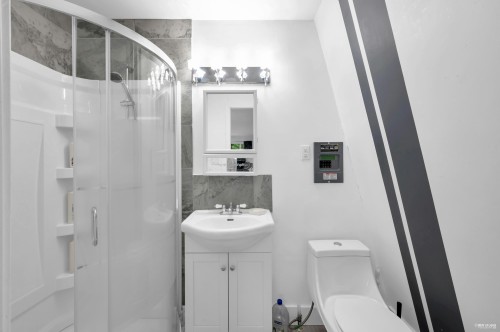 4066 Norwood Avenue, North Vancouver, BC 