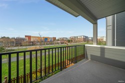 15-9560 Alexandra Road  Richmond, BC V6X 1C5