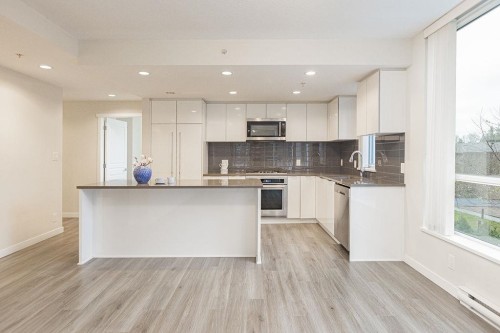 304-3096 Windsor Gate, Coquitlam, BC 